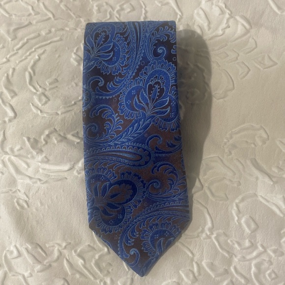 100% silk David Donahue necktie - Picture 1 of 3